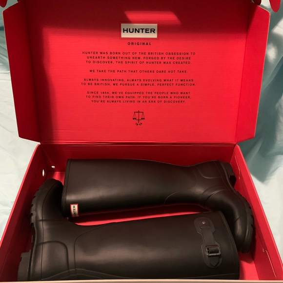 Tall Matte Black Hunter Boots (Size 8) - Picture 8 of 8